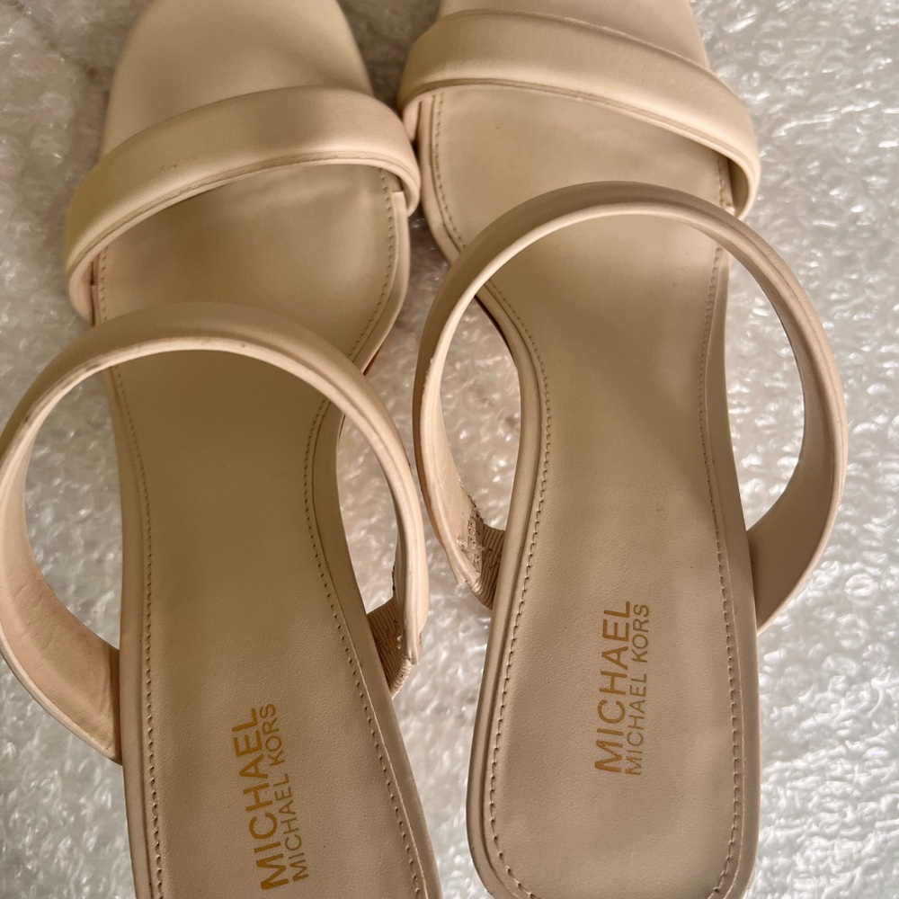 MICHAEL KORS - Picture 2 of 7